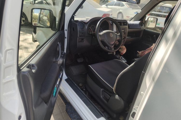 Used Suzuki Jimny 2015 1.3 AT JLX Driver Seat