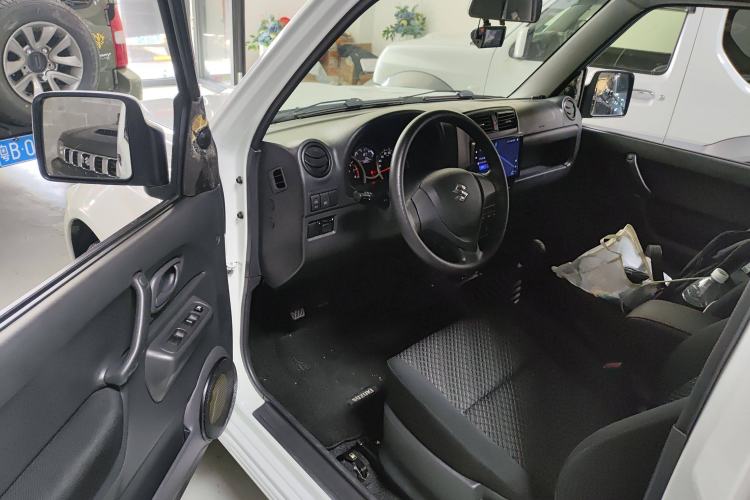 Used Suzuki Jimny 2015 1.3 MT JLX Driver Seat