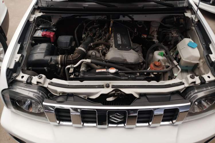 Used Suzuki Jimny 2015 1.3 AT JLX Engine Bay