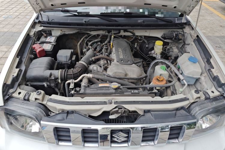 Used Suzuki Jimny 2015 1.3 AT JLX Engine Bay