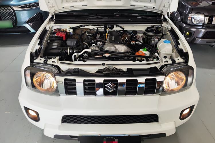 Used Suzuki Jimny 2015 1.3 MT JLX Engine Bay