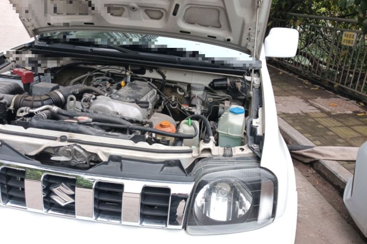 Used Suzuki Jimny 2015 1.3 AT JLX Engine Bay Left