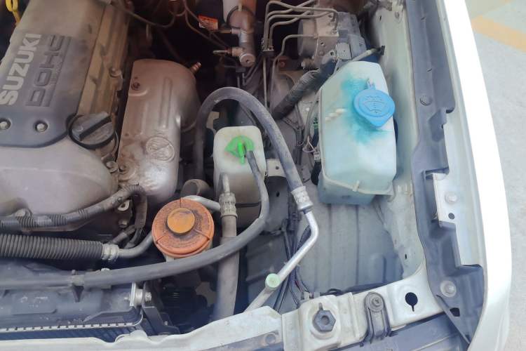 Used Suzuki Jimny 2015 1.3 AT JLX Engine Bay Left
