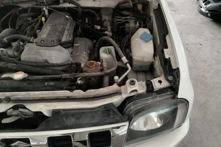 Used Suzuki Jimny 2015 1.3 AT JLX Engine Bay Left