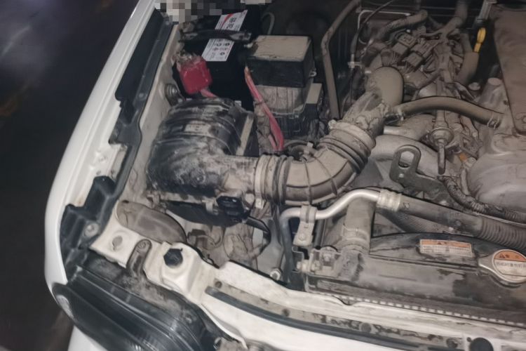 Used Suzuki Jimny 2015 1.3 AT JLX Engine Bay Right