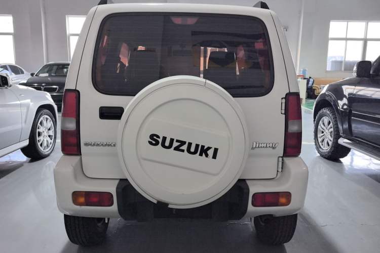 Used Suzuki Jimny 2015 1.3 AT JLX Exterior 4