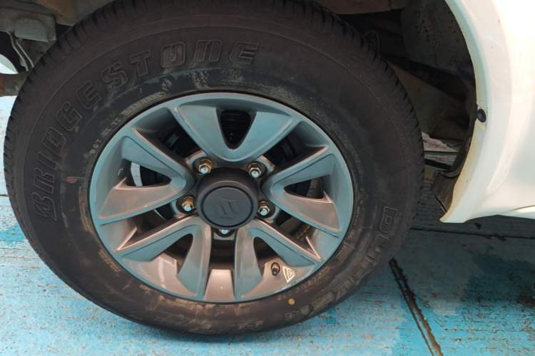 Used Suzuki Jimny 2015 1.3 AT JLX Exterior 5