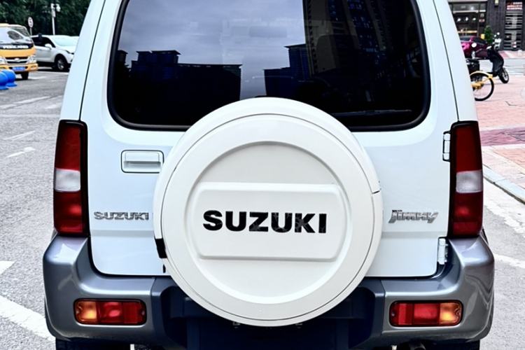 Used Suzuki Jimny 2015 1.3 AT Mode3 Navigation Edition Exterior 5