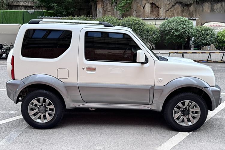 Used Suzuki Jimny 2015 1.3 AT Mode3 Navigation Edition Exterior 7