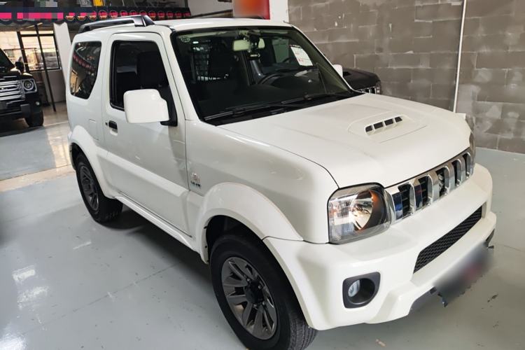 Used Suzuki Jimny 2015 1.3 MT JLX Front Right 45 Deg