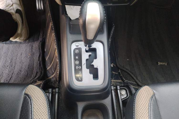 Used Suzuki Jimny 2015 1.3 AT Mode3 Navigation Edition Gear Lever