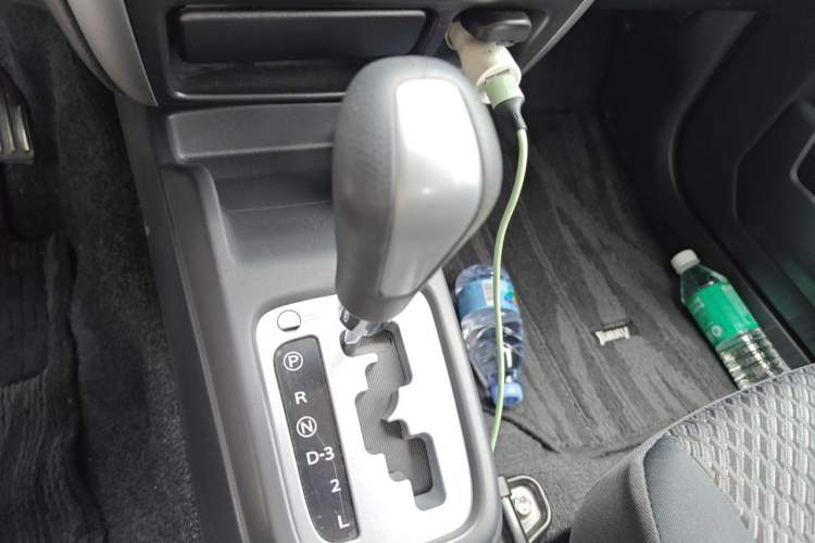 Used Suzuki Jimny 2015 1.3 AT JLX Gear Lever