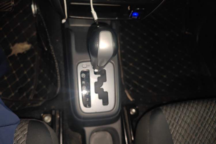 Used Suzuki Jimny 2015 1.3 AT JLX Gear Lever