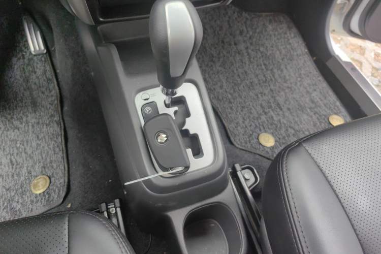 Used Suzuki Jimny 2015 1.3 AT JLX Gear Lever