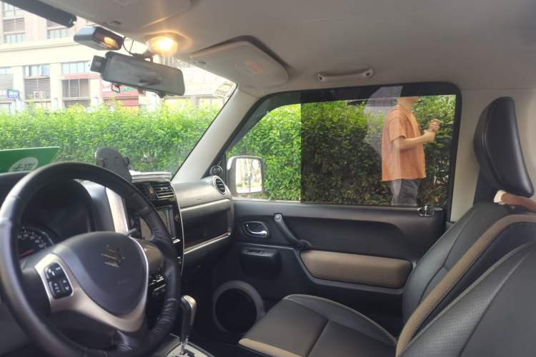 Used Suzuki Jimny 2015 1.3 AT Mode3 Navigation Edition Headliner