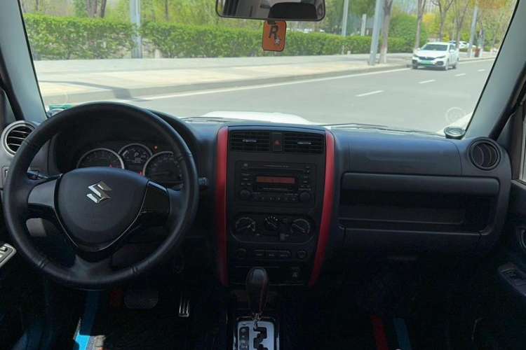 Used Suzuki Jimny 2015 1.3 AT JLX Interior 1