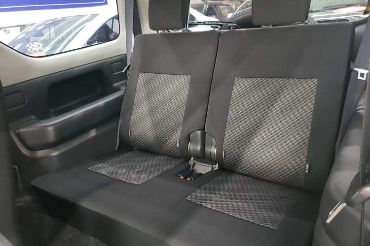 Used Suzuki Jimny 2015 1.3 AT JLX Interior 1