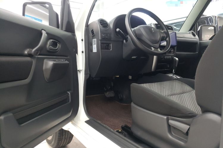 Used Suzuki Jimny 2015 1.3 AT JLX Interior 2