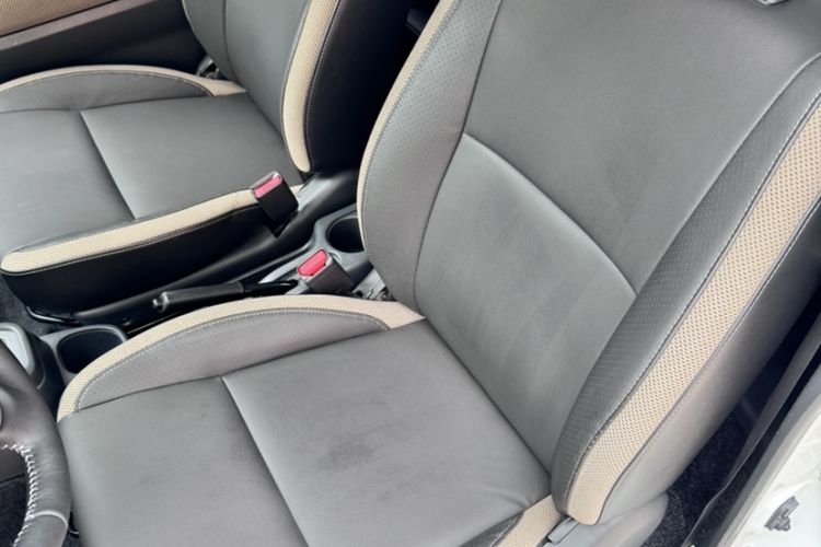 Used Suzuki Jimny 2015 1.3 AT Mode3 Navigation Edition Interior 4
