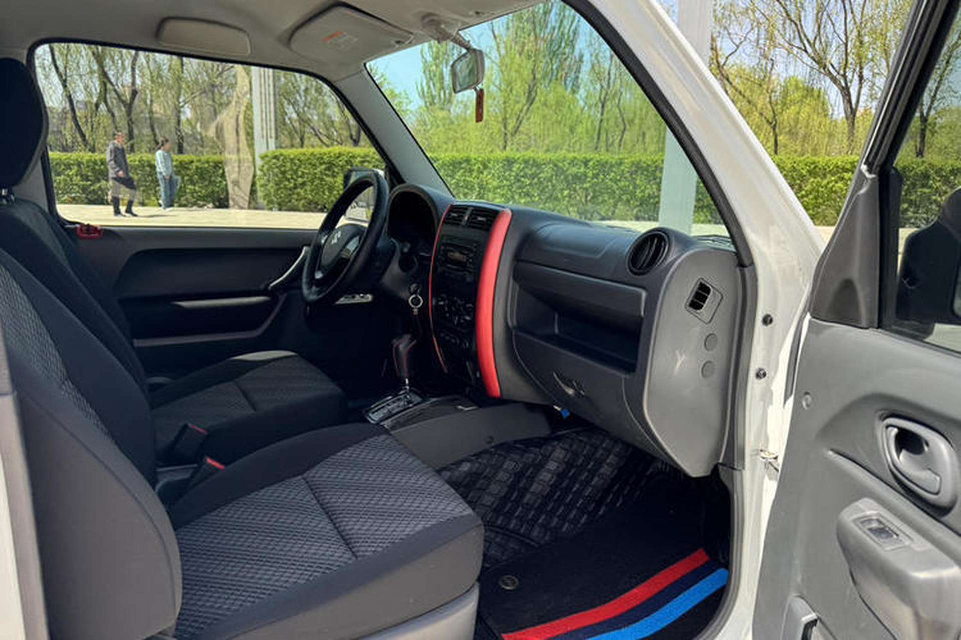Used Suzuki Jimny 2015 1.3 AT JLX Interior 7