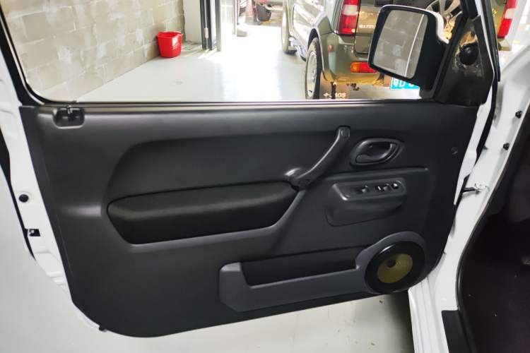 Used Suzuki Jimny 2015 1.3 MT JLX Left Front Door Interior