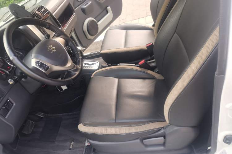Used Suzuki Jimny 2015 1.3 AT Mode3 Navigation Edition Left Front Seat