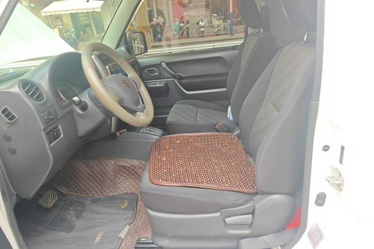 Used Suzuki Jimny 2015 1.3 AT JLX Left Front Seat