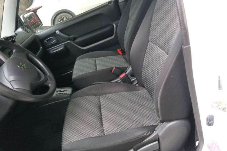 Used Suzuki Jimny 2015 1.3 AT JLX Left Front Seat