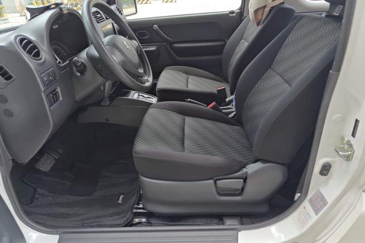 Used Suzuki Jimny 2015 1.3 AT JLX Left Front Seat