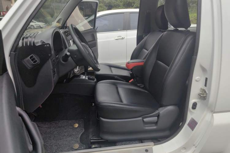 Used Suzuki Jimny 2015 1.3 AT JLX Left Front Seat