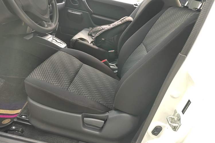 Used Suzuki Jimny 2015 1.3 AT JLX Left Front Seat