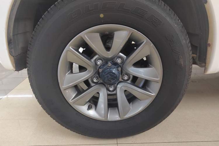 Used Suzuki Jimny 2015 1.3L AT JLX Navigation Edition Left Front Wheel Hub