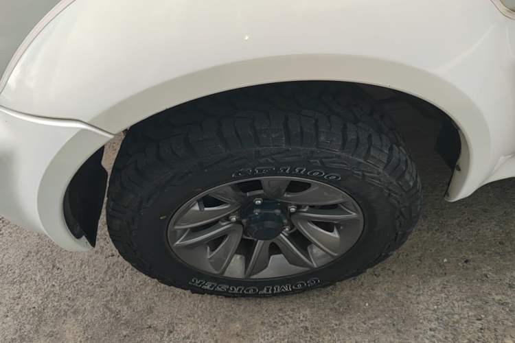 Used Suzuki Jimny 2015 1.3 AT JLX Left Front Wheel Hub
