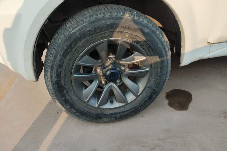 Used Suzuki Jimny 2015 1.3 AT JLX Left Front Wheel Hub