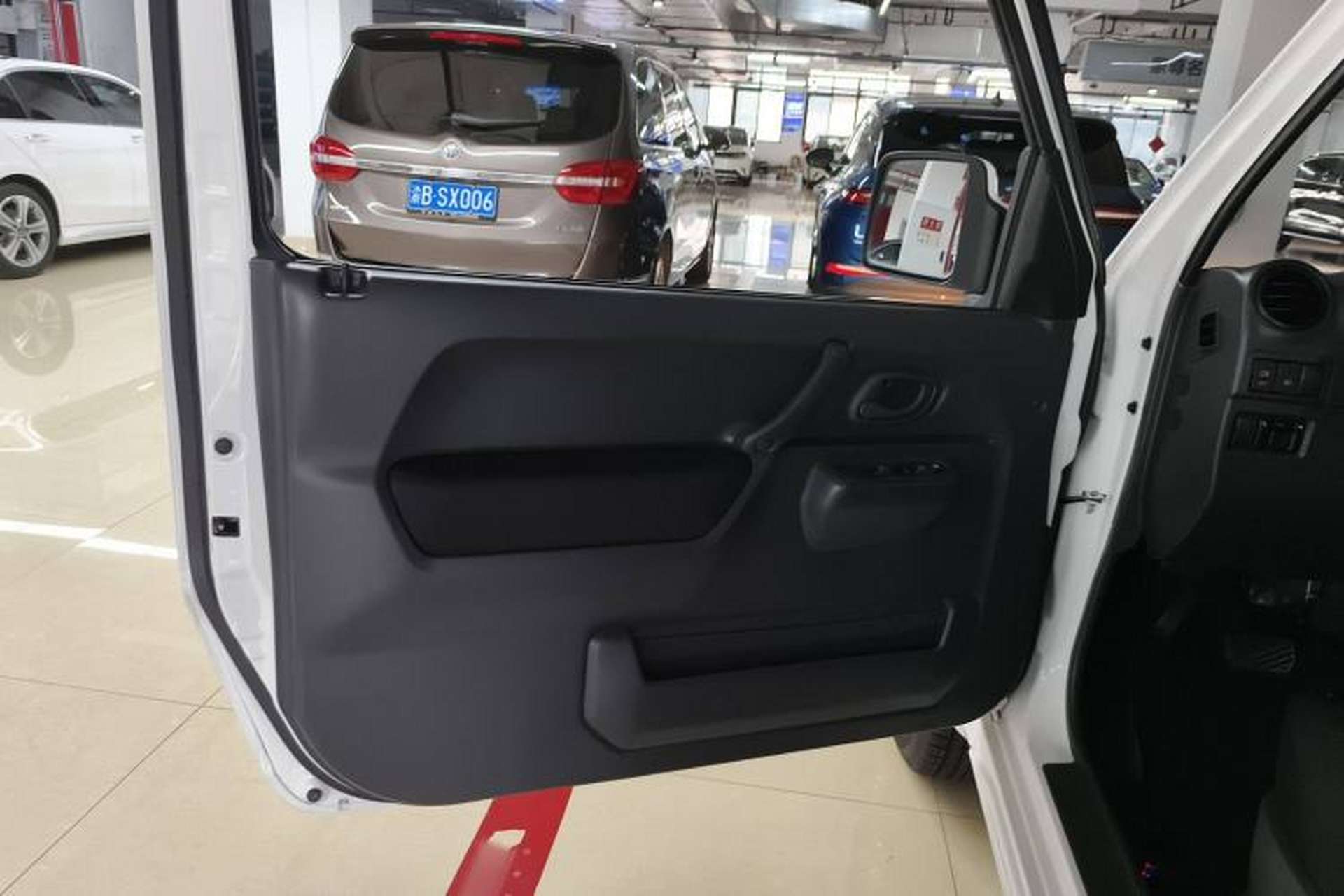 Used Suzuki Jimny 2015 1.3L AT JLX Navigation Edition Left Rear Door Interior