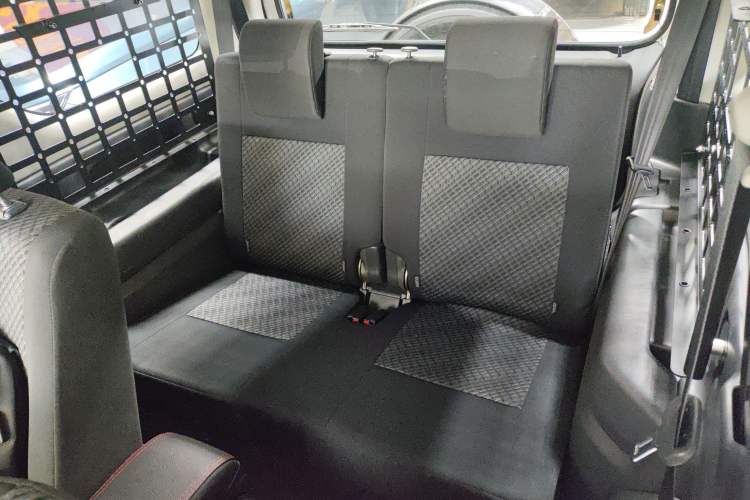 Used Suzuki Jimny 2015 1.3 MT JLX Left Rear Seat