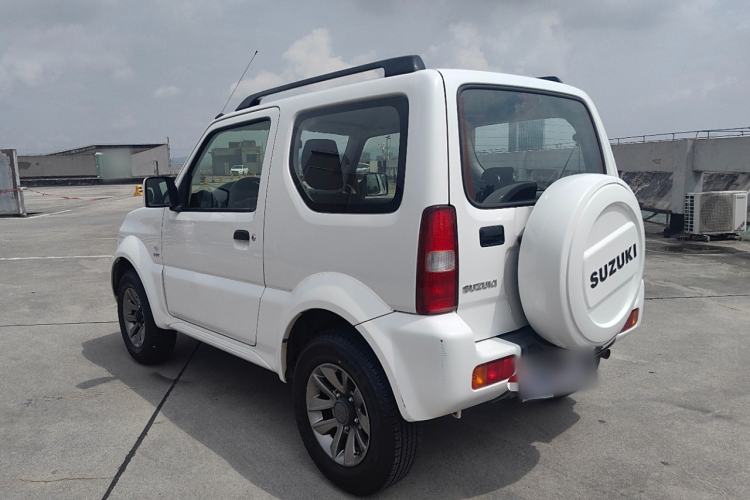 Used Suzuki Jimny 2015 1.3L AT JLX Navigation Edition Left Side