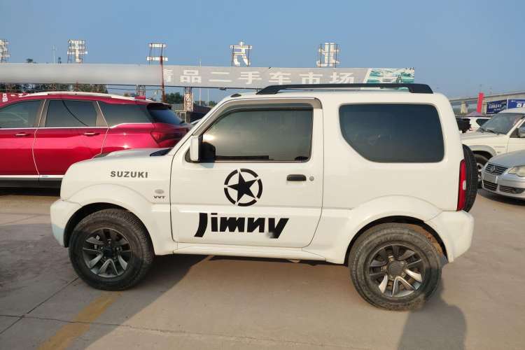 Used Suzuki Jimny 2015 1.3 AT JLX Left Side