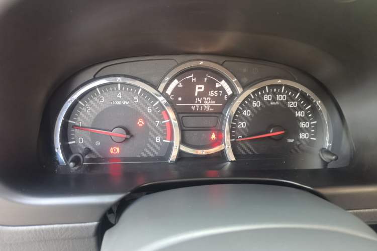 Used Suzuki Jimny 2015 1.3 AT Mode3 Navigation Edition Odometer Close Up
