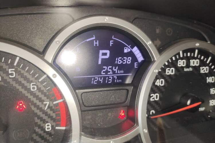 Used Suzuki Jimny 2015 1.3L AT JLX Navigation Edition Odometer Close Up