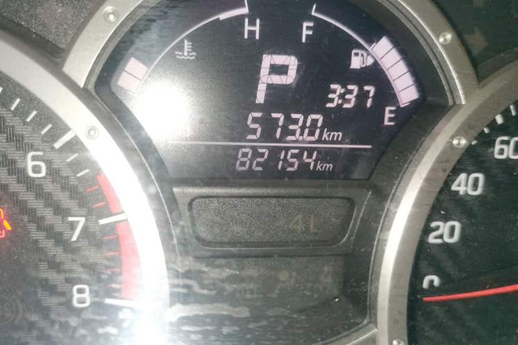 Used Suzuki Jimny 2015 1.3 AT JLX Odometer Close Up
