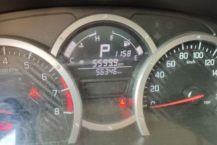 Used Suzuki Jimny 2015 1.3 AT JLX Odometer Close Up