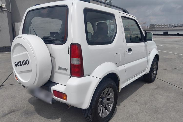 Used Suzuki Jimny 2015 1.3L AT JLX Navigation Edition Rear Right 45 Deg