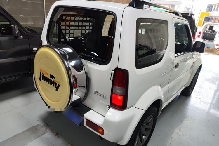 Used Suzuki Jimny 2015 1.3 MT JLX Rear Right 45 Deg