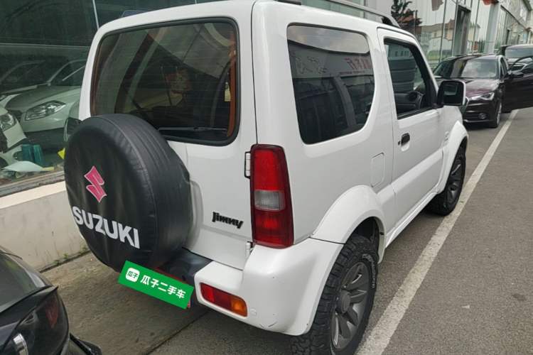 Used Suzuki Jimny 2015 1.3 AT JLX Rear Right 45 Deg
