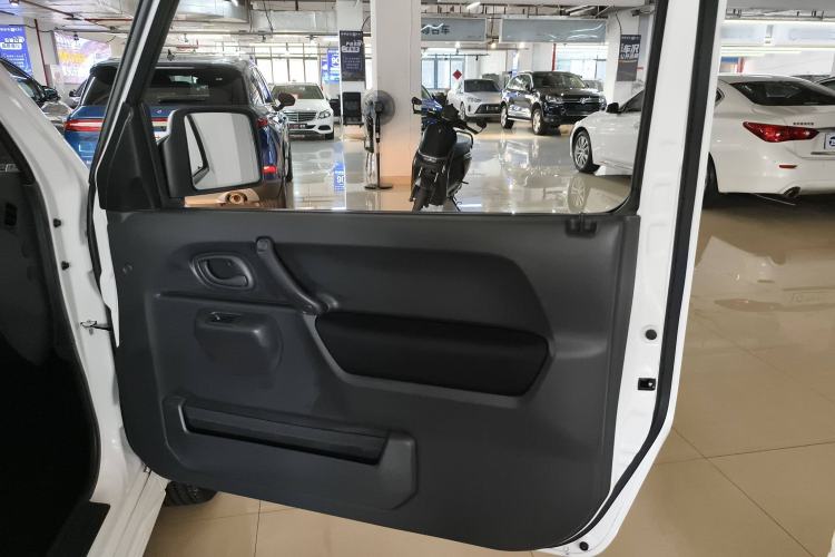 Used Suzuki Jimny 2015 1.3L AT JLX Navigation Edition Right Front Door Interior