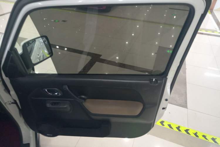 Used Suzuki Jimny 2015 1.3 AT Mode3 Navigation Edition Right Front Door Interior
