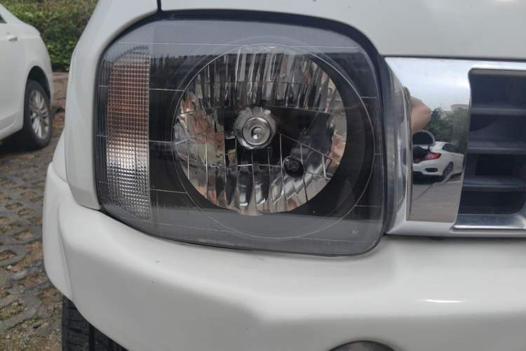 Used Suzuki Jimny 2015 1.3 AT JLX Right Front Headlight