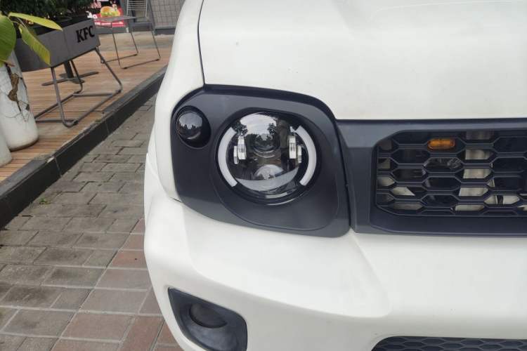 Used Suzuki Jimny 2015 1.3L AT JLX Navigation Edition Right Front Headlight
