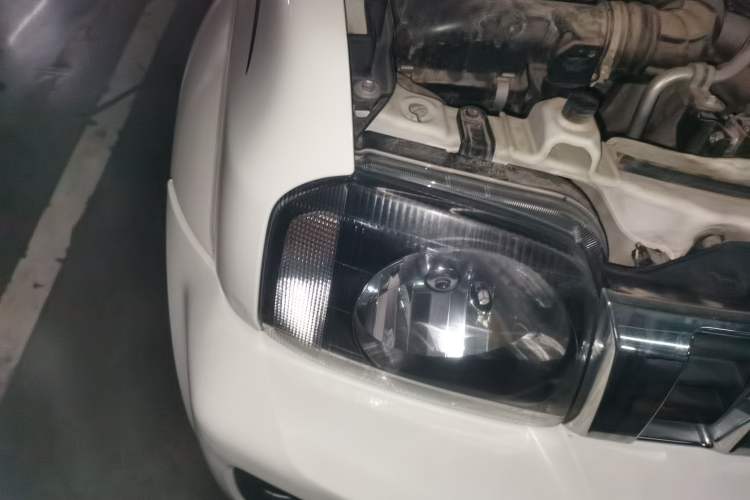 Used Suzuki Jimny 2015 1.3 AT JLX Right Front Headlight